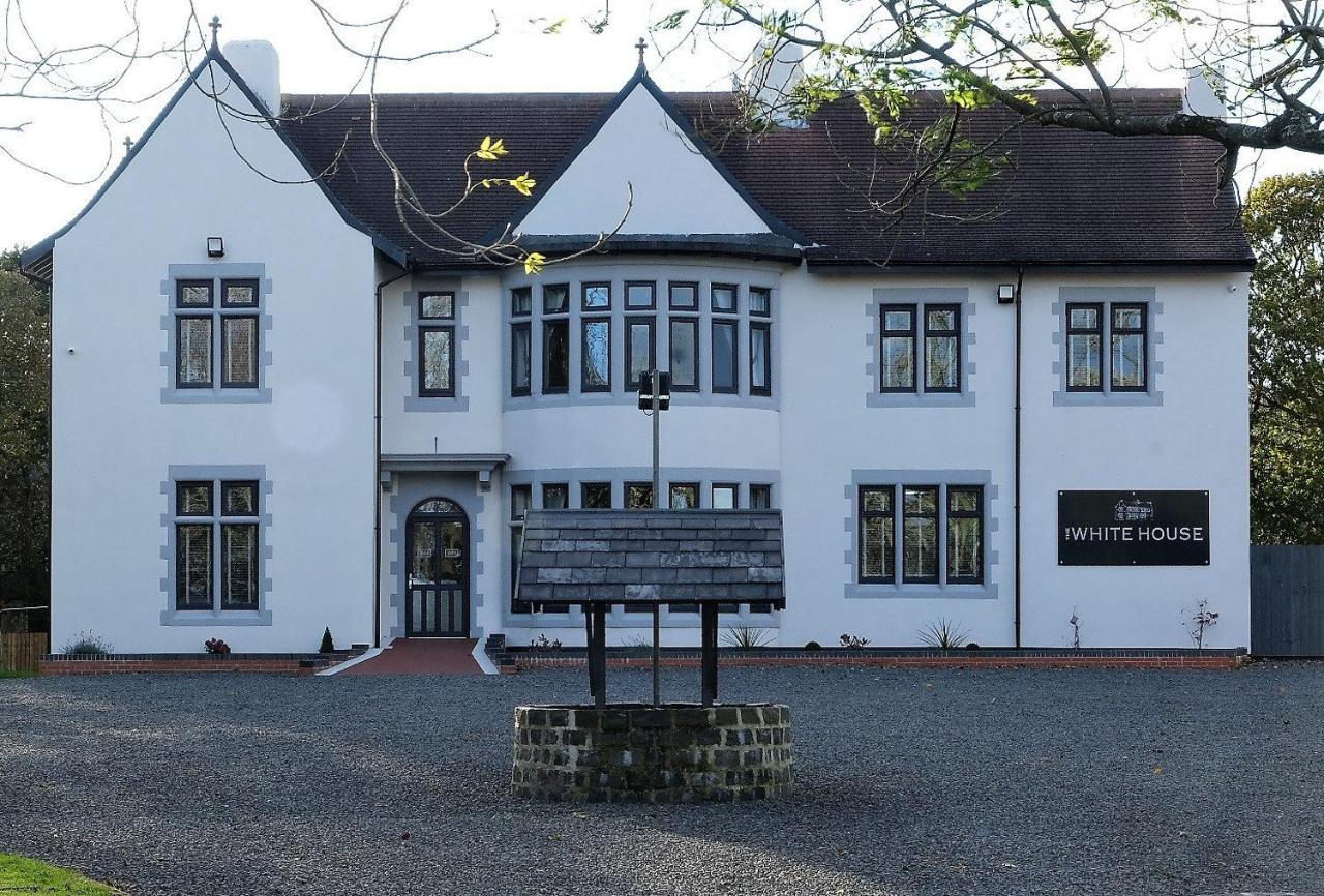 The Whitehouse Peterlee Hotel Exterior photo